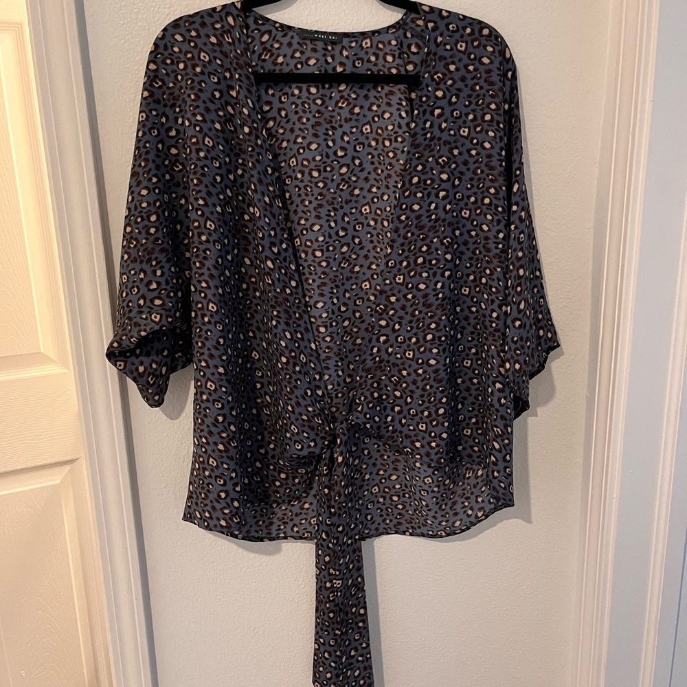 Women’s West Key Front Tie Top